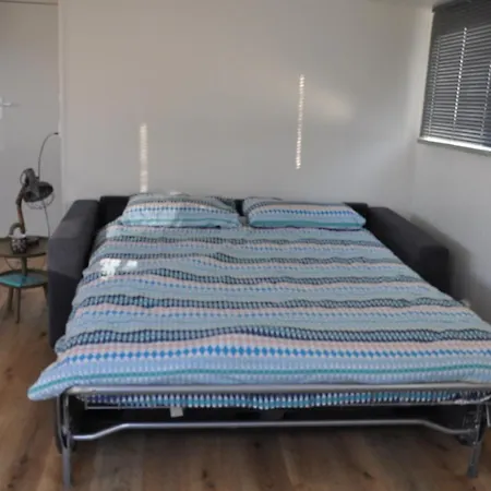 Private On Houseboat *