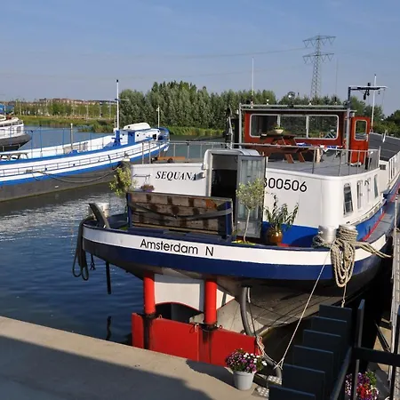 Ubytování v soukromí Private On Houseboat *