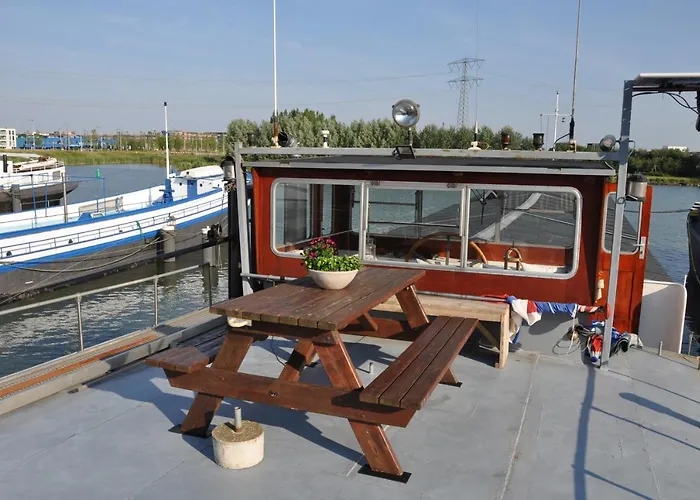 Privatunterkunft Private On Houseboat *